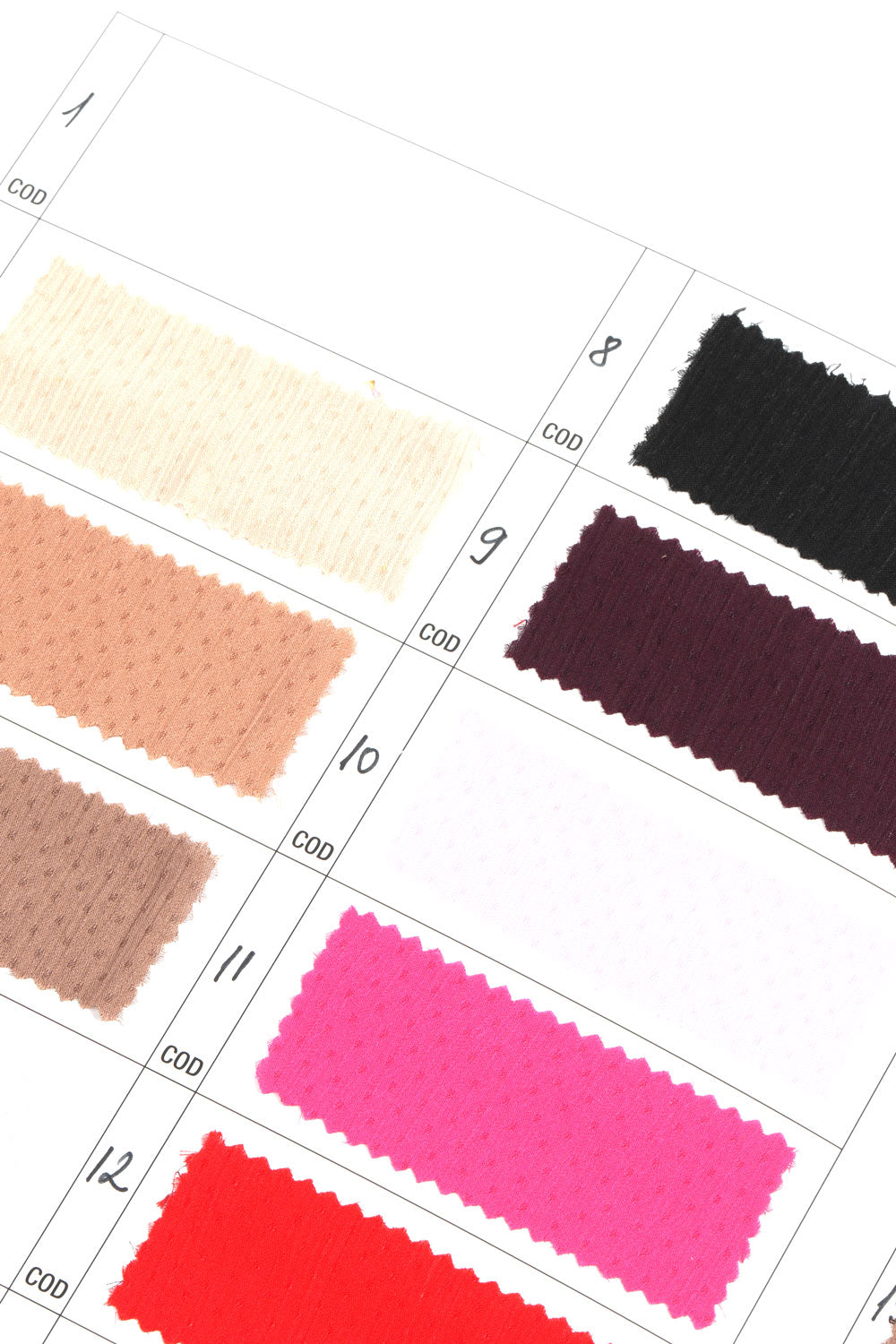 ОФЕЛИЯ ЖАКАРДАТ