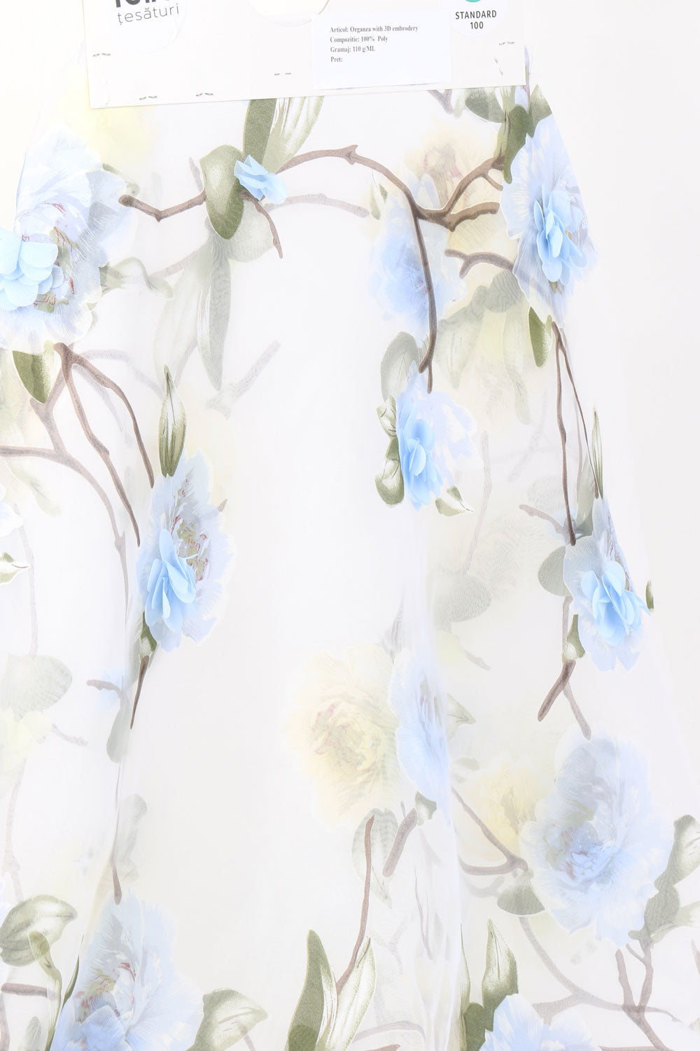 Organza florală cu aplicații 3D