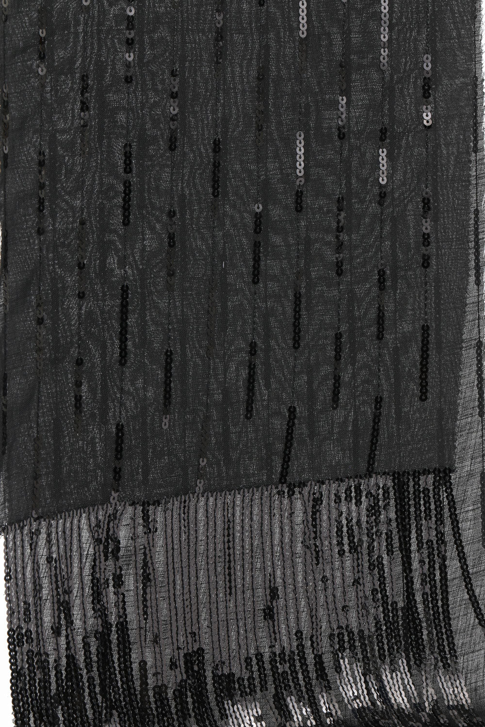 EMBRODARY GGT WITH BORDER SPANGLE
